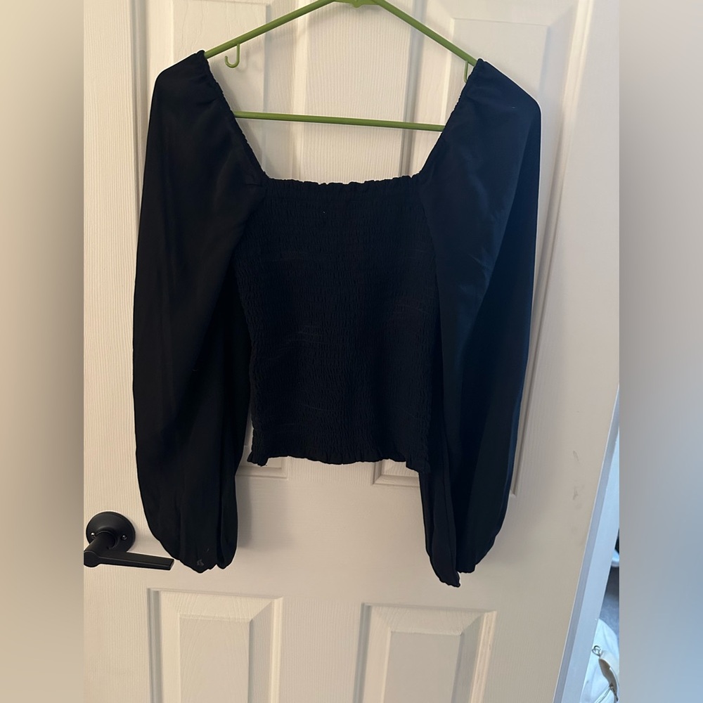 Abercrombie & Fitch Rouged Top with Flutter Sleeves Black